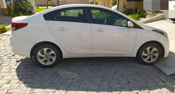 HYUNDAI HB20S 1.6 COMFORT PLUS 16V FLEX 4P MANUAL